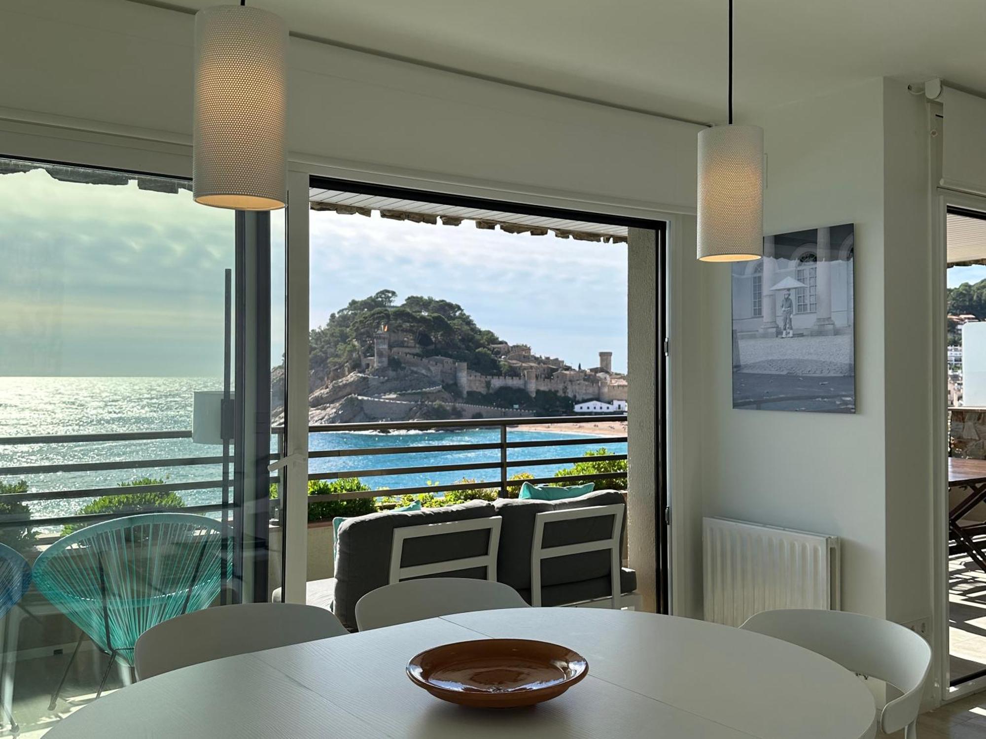Magnificent Apartment At The Sea Front Of Tossa De Mar Exterior foto